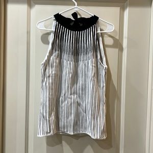 WHITE HOUSE BLACK MARKET Halter Top Size Large